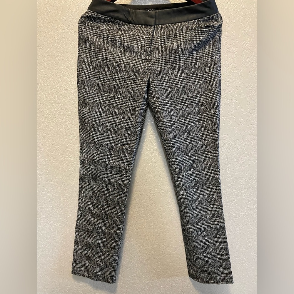 Ladies express pants, Size 4R